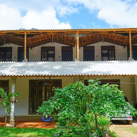 Miracle Home Stay ดัมบูลลา ภายนอก รูปภาพ