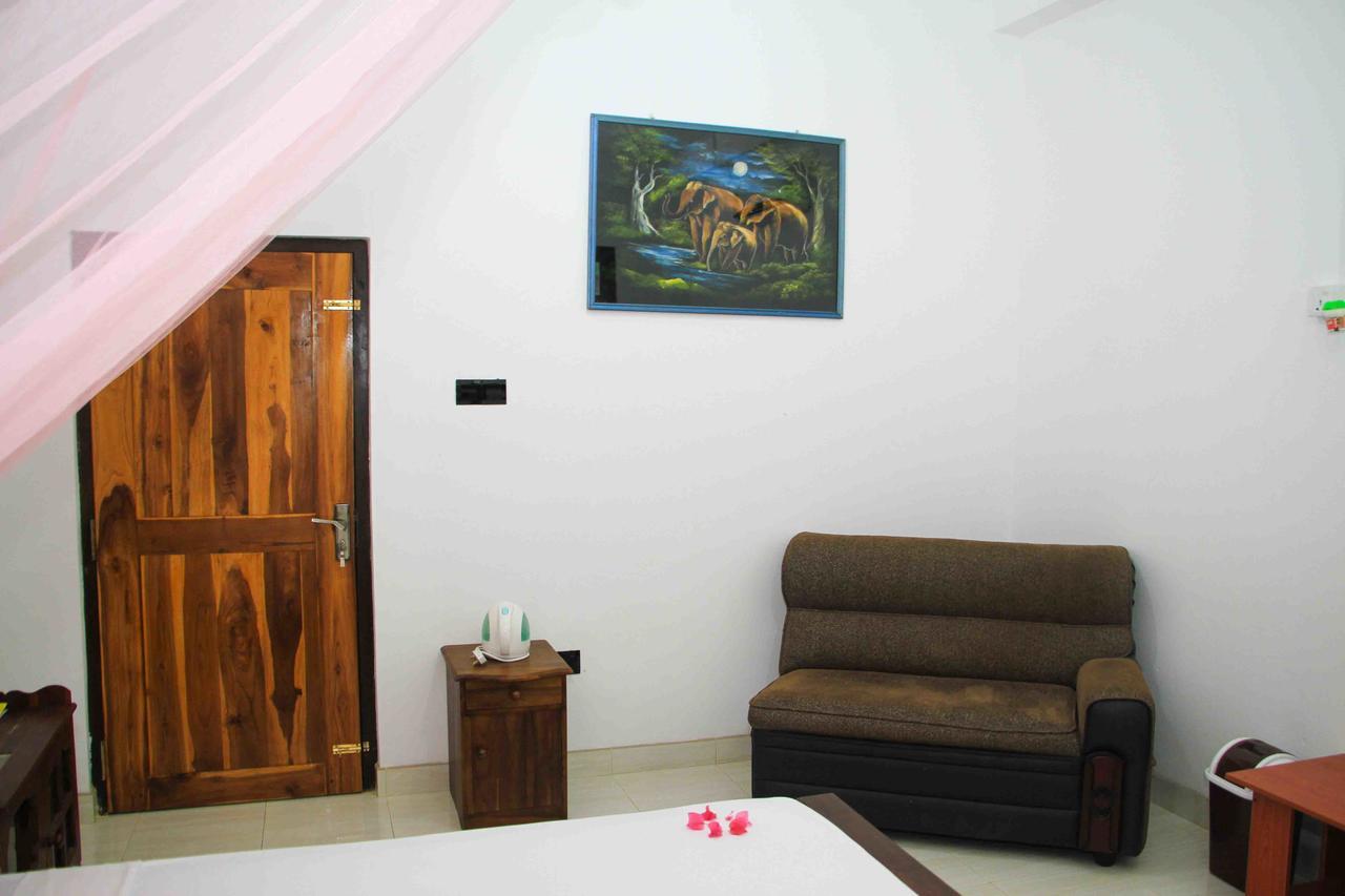 Miracle Home Stay ดัมบูลลา ภายนอก รูปภาพ
